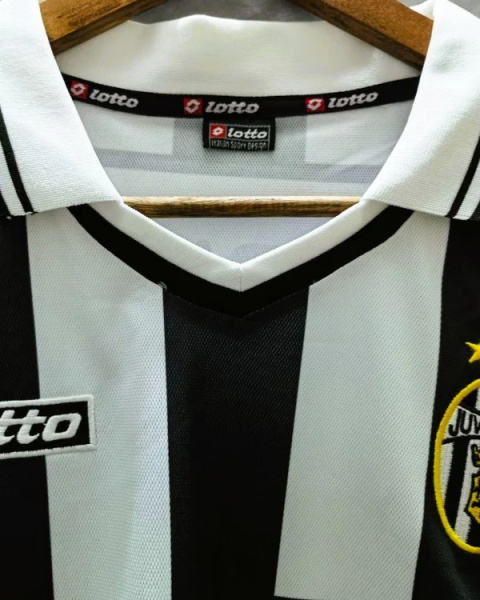 Koszulka Piłkarska Juventus Turyn 2001/2002 Home Retro, Del Piero, Trezeguet, Salas Koszulka Piłkarska Juventus Turyn 2001/2002 Home Retro, Del Piero, Trezeguet, Salas