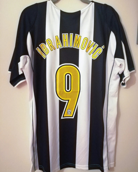 Koszulka Piłkarska Juventus Turyn 2004/2005 Home Retro, #9 Ibrahimović Koszulka Piłkarska Juventus Turyn 2004/2005 Home Retro, #9 Ibrahimović
