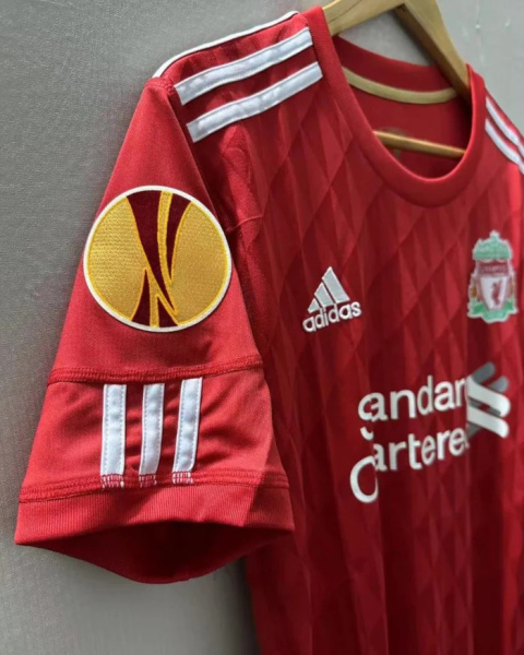 Koszulka Piłkarska Liverpool FC 2010/2012 Home Retro, Gerrard, Suarez Koszulka Piłkarska Liverpool FC 2010/2012 Home Retro, Gerrard, Suarez