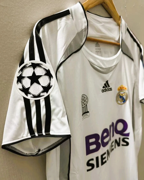 Koszulka Real Madryt 2006/2007 Retro, Ronaldo, Beckham, Roberto Carlos Koszulka Real Madryt 2006/2007 Retro, Ronaldo, Beckham, Roberto Carlos