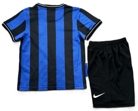 Piłkarski Komplet Strój Dziecięcy Inter Mediolan 2009/2010 Home Retro Piłkarski Komplet Strój Dziecięcy Inter Mediolan 2009/2010 Home Retro