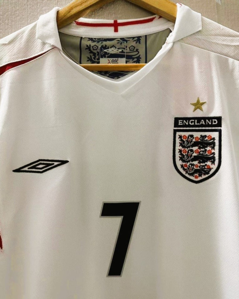 Koszulka Piłkarska Anglia MŚ 2006 Home Retro, Rooney, Beckham, Scholes Koszulka Piłkarska Anglia MŚ 2006 Home Retro, Rooney, Beckham, Scholes