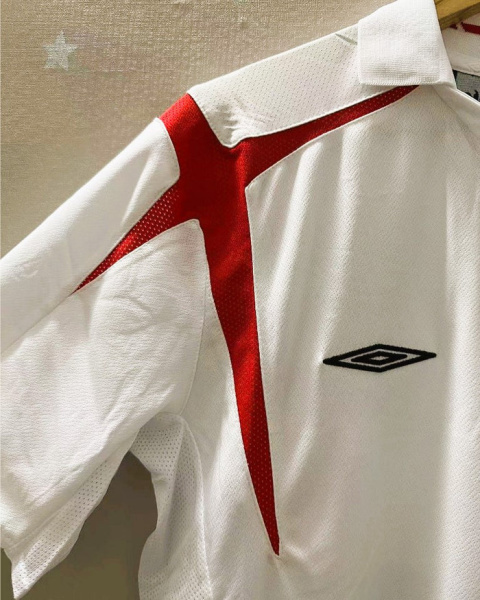 Koszulka Piłkarska Anglia MŚ 2006 Home Retro, Rooney, Beckham, Scholes Koszulka Piłkarska Anglia MŚ 2006 Home Retro, Rooney, Beckham, Scholes