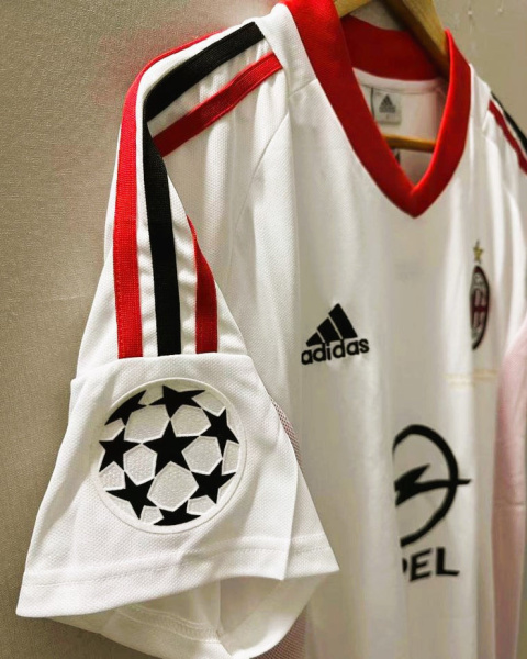 Koszulka Piłkarska AC Milan 2002/2003 Away Retro Koszulka Piłkarska AC Milan 2002/2003 Away Retro