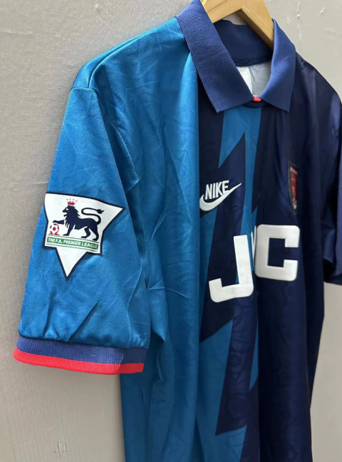 Koszulka Piłkarska Arsenal Londyn 1995/1996 Away Retro, #10 Bergkamp Koszulka Piłkarska Arsenal Londyn 1995/1996 Away Retro, #10 Bergkamp