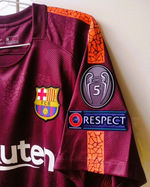 Koszulka Piłkarska FC Barcelona 2017/2018 Away Retro, MESSI, SUAREZ, NEYMAR, INITESTA, XAVI Koszulka Piłkarska FC Barcelona 2017/2018 Away Retro, MESSI, SUAREZ, NEYMAR, INITESTA, XAVI