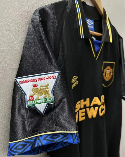 Koszulka Piłkarska Manchester United 1993/1995 Away Blcak Retro, BECKHAM, CANTONA, GIGGS, SCHOLES Koszulka Piłkarska Manchester United 1993/1995 Away Blcak Retro, BECKHAM, CANTONA, GIGGS, SCHOLES