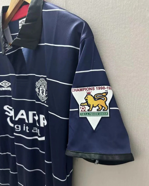 Koszulka Piłkarska Manchester United 1999/2000 Away Retro, Beckham, Scholes, Giggs Koszulka Piłkarska Manchester United 1999/2000 Away Retro, Beckham, Scholes, Giggs