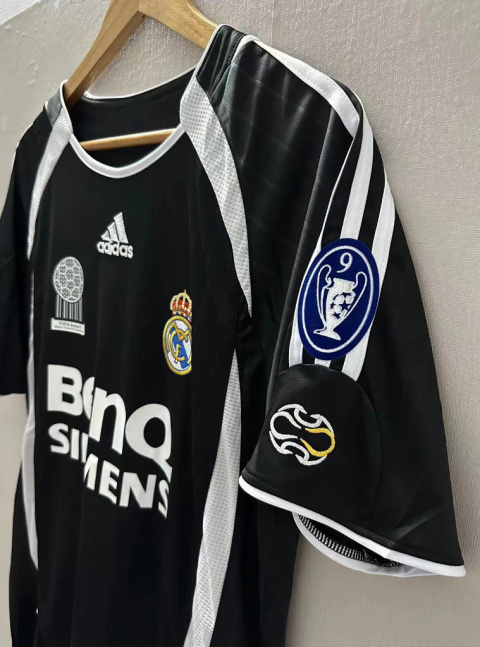 Koszulka Real Madryt 2006/2007 Away Retro, Ronaldo, Beckham, Roberto Carlos Koszulka Real Madryt 2006/2007 Away Retro, Ronaldo, Beckham, Roberto Carlos