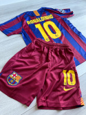 Piłkarski Komplet Strój Dziecięcy FC Barcelona 2005/2006 Home Retro, Ronaldinho, Messi Piłkarski Komplet Strój Dziecięcy FC Barcelona 2005/2006 Home Retro, Ronaldinho, Messi