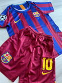 Piłkarski Komplet Strój Dziecięcy FC Barcelona 2005/2006 Home Retro, Ronaldinho, Messi Piłkarski Komplet Strój Dziecięcy FC Barcelona 2005/2006 Home Retro, Ronaldinho, Messi