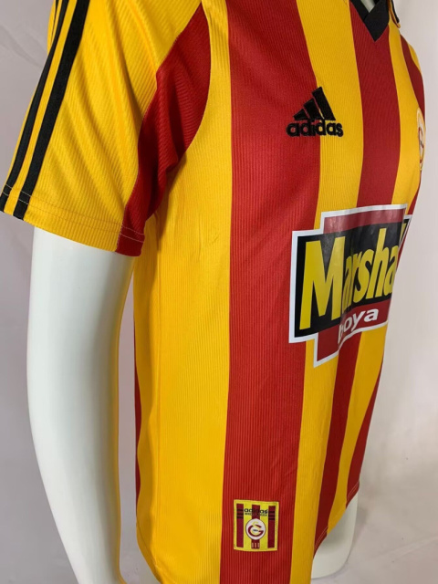 Koszulka Piłkarska Galatasaray Stambuł 1999/2000 Home Retro Koszulka Piłkarska Galatasaray Stambuł 1999/2000 Home Retro