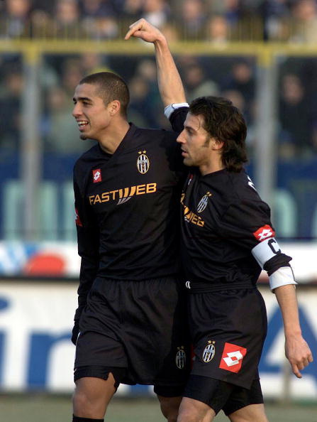 Koszulka Piłkarska Juventus Turyn 2001/2002 Away Retro Koszulka Piłkarska Juventus Turyn 2001/2002 Away Retro