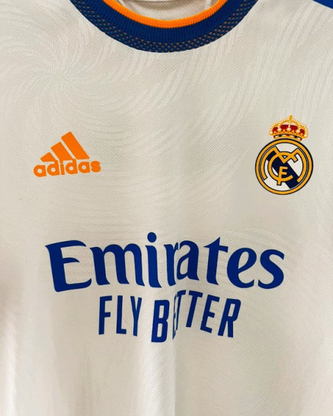 Koszulka Piłkarska Real Madryt 2021/2022 Home Player Version Retro Koszulka Piłkarska Real Madryt 2021/2022 Home Player Version Retro