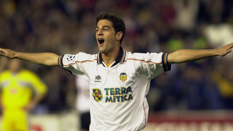 Koszulka Piłkarska Valencia 1999/2000 Home Retro Koszulka Piłkarska Valencia 1999/2000 Home Retro