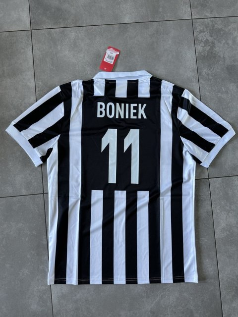 Koszulka Piłkarska Juventus Turyn 1984/1985 Home Retro, #11 Boniek Koszulka Piłkarska Juventus Turyn 1984/1985 Home Retro, #11 Boniek
