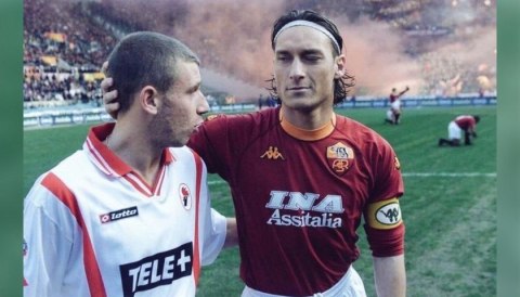 Koszulka Piłkarska AS Roma 2000/2001 Home Retro Koszulka Piłkarska AS Roma 2000/2001 Home Retro